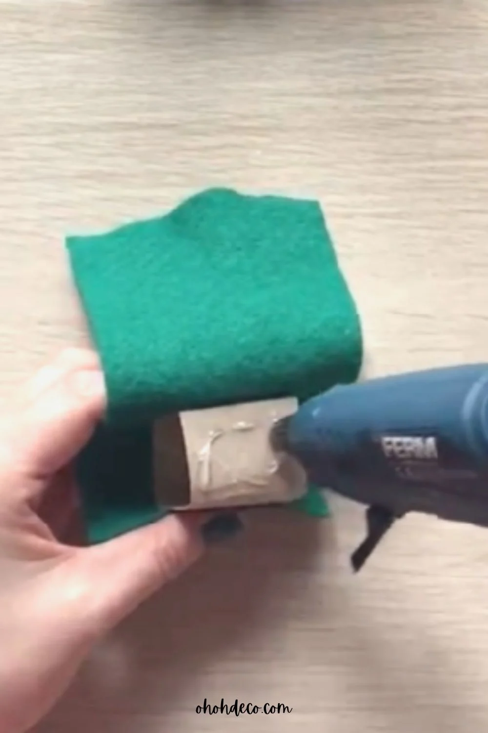 wrap the cardboard roll with felt 