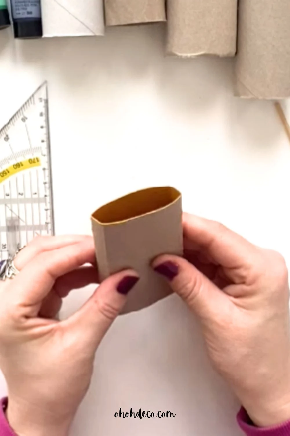 fold toilet paper roll