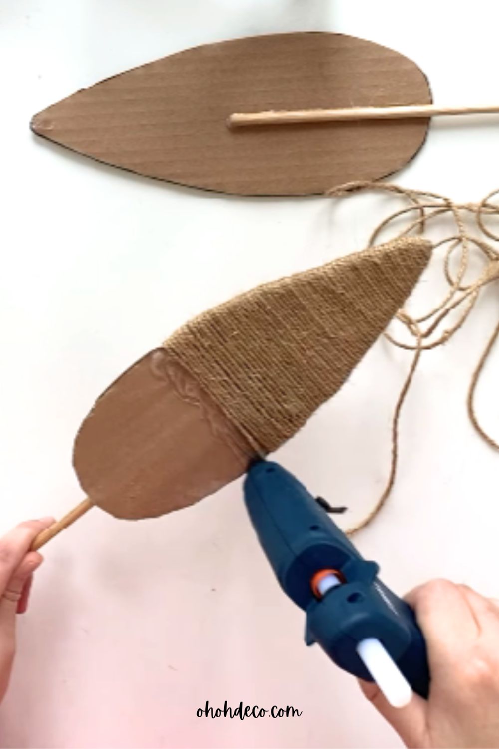 wrap the rope around the cardboard