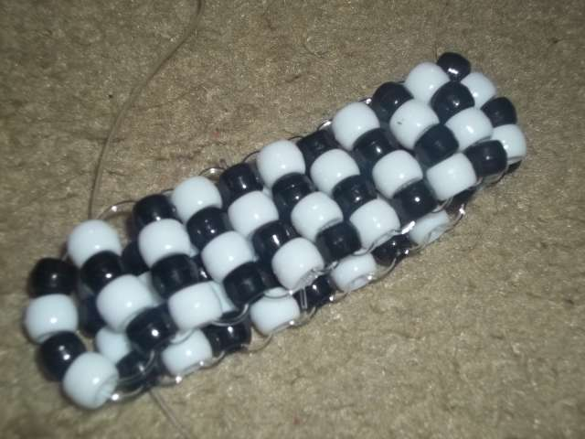 checker board bracelet tutorial