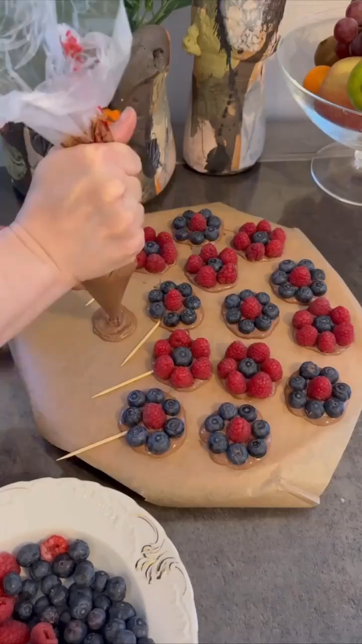 berry flowers diy