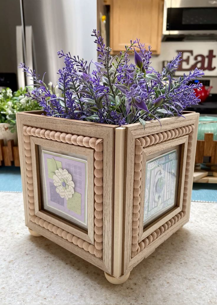 diy frame photo vase