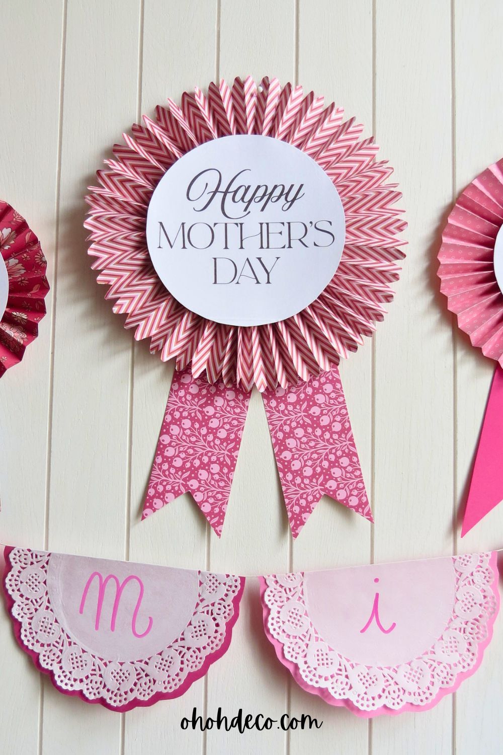 Mother's Day Decoration: DIY paper medal