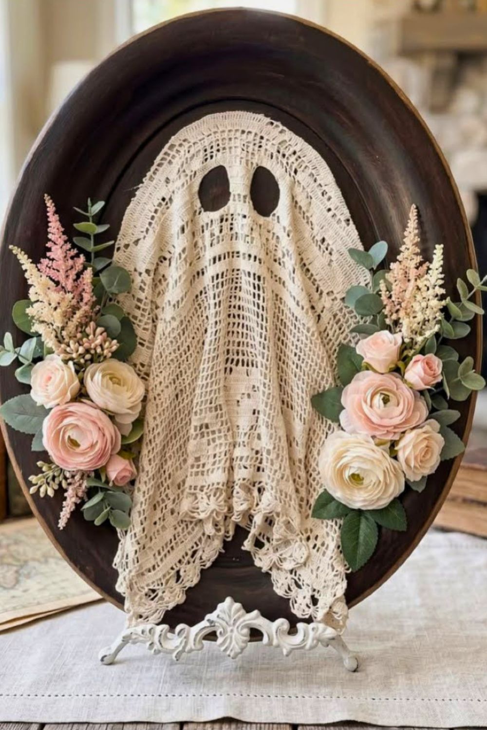diy lace ghost decor